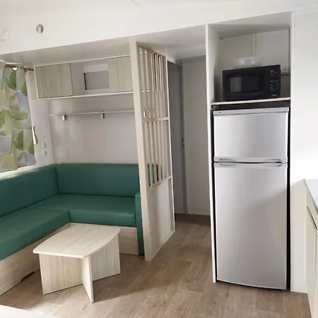 Mobilehome Confortable Pour 6 Personnes Camping